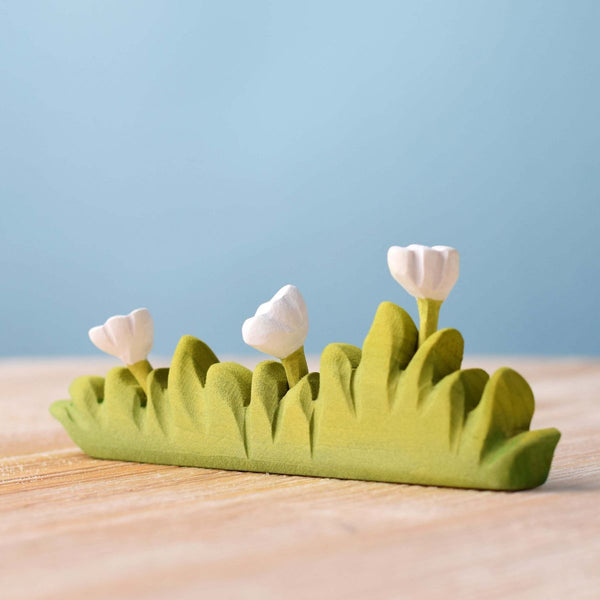 Bumbu Toys | Grass with WHITE flowers Large