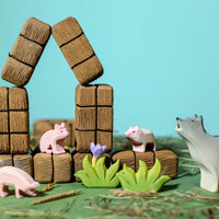 Bumbu Toys | Piglet Eating