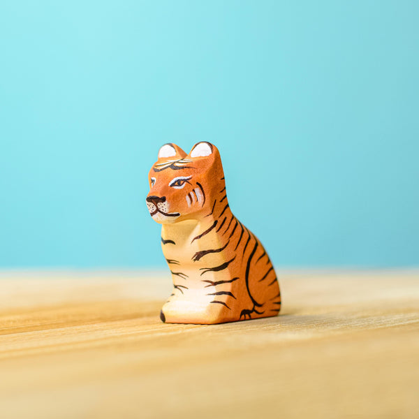 Bumbu Toys | Tiger cub sitting